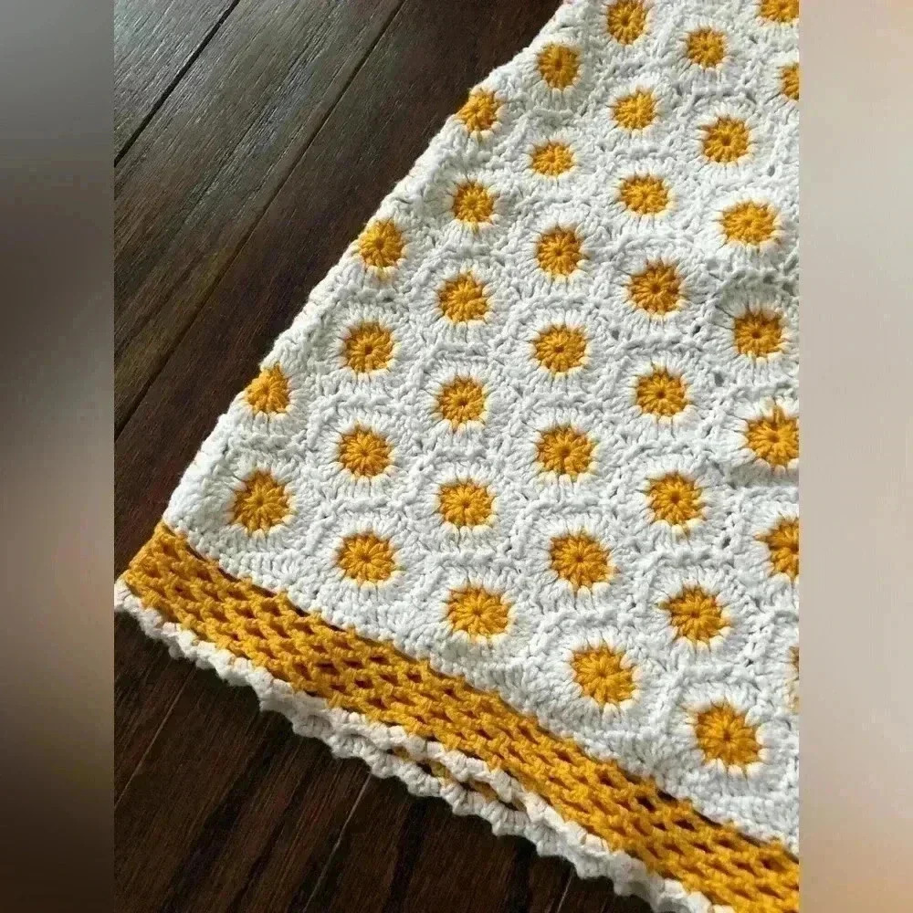 Tory Burch Women’s XS Yellow/White Daisy Crocheted Cotton Midi Dress - EUC! - Picture 3 of 12